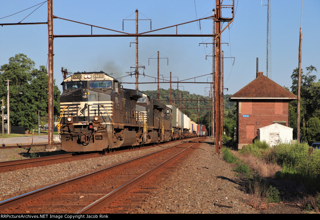 Trailers at Cola